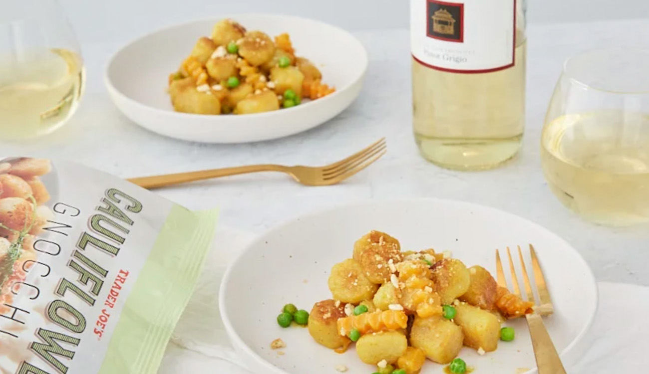 3 Ways To Turn Trader Joe's Cauliflower Gnocchi Into An Easy Dinner